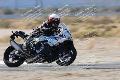 media/Nov-16-2025-Race Pace (Sun) [[8c5fa54630]]/Verified Riders/3-Turn 14 (1045am)/